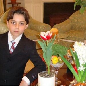 Meet your Posher, Parsa